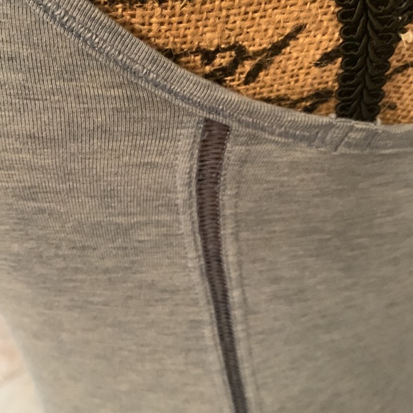 Heather Blue Lululemon T-shirt tank small 4? - Picture 3 of 11